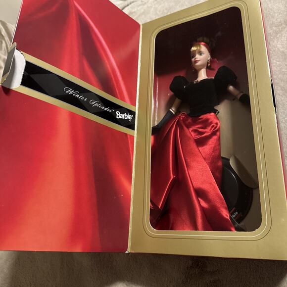 Vintage 1998 Avon Collector Edition Winter Splendor Barbie Doll, Blonde Nib - Picture 3 of 8